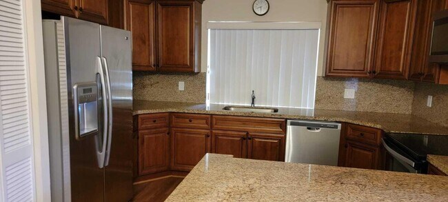 Building Photo - 6702 Via Regina