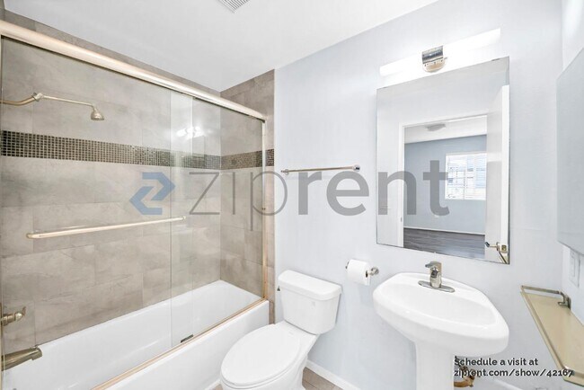 Foto del edificio - 918 W College St