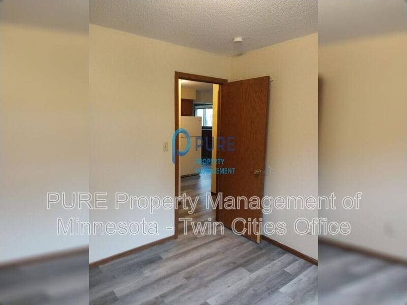 Primary Photo - 144 13th Ave S