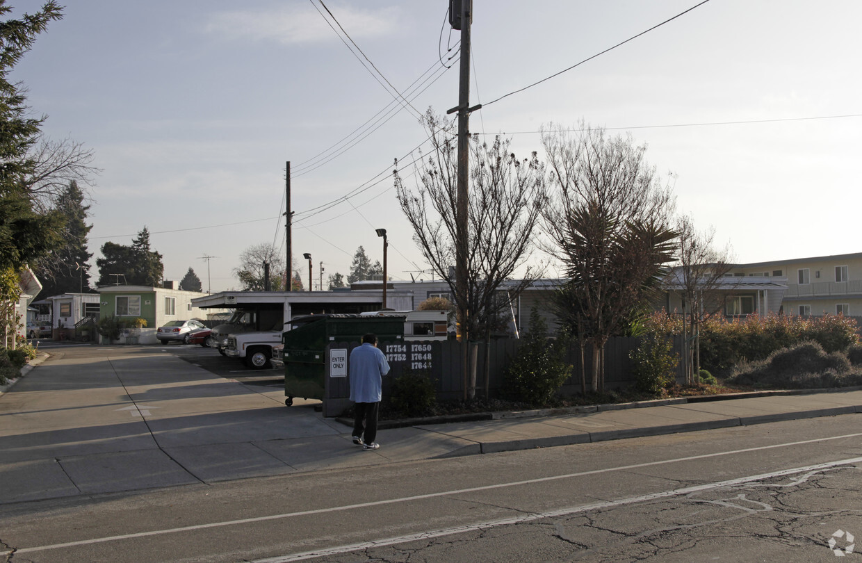 Foto del edificio - Colonial Acres Mobile home Park