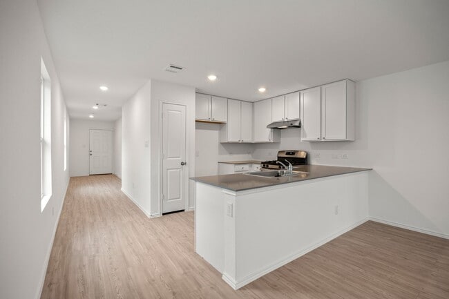 Building Photo - Brand New Build in St Hedwig!!!