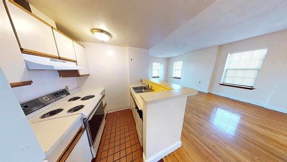 Photo - 14 John Eliot Sq Unit 4E