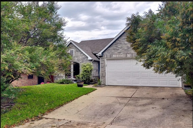 Building Photo - 10029 Leatherwood Dr