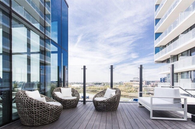 Foto del edificio - 131-05 40th Rd