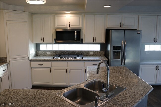 Foto del edificio - 3733 Deer Flats St