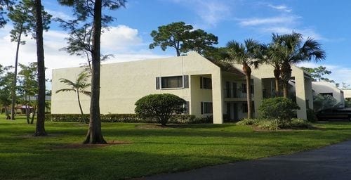 Building Photo - 711 Forest Club Dr