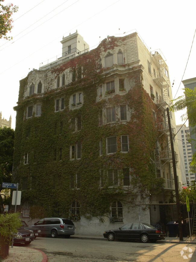 The Villa Bonita Apartments Los Angeles, CA
