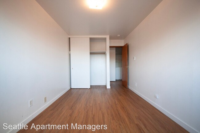 Building Photo - 6511 35th Ave SW