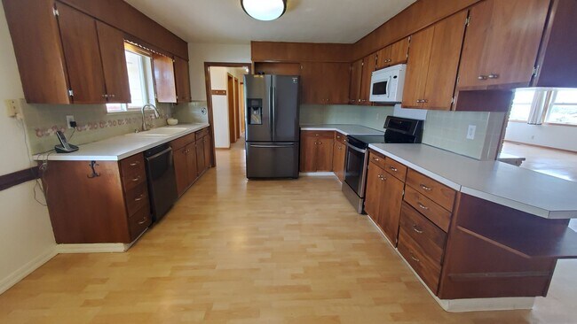 Foto del edificio - 3 bed 2 bath Home with Sauna in Finley!
