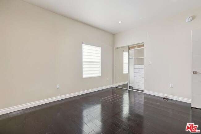 Foto del edificio - 435 N Ogden Dr