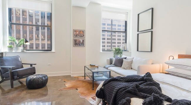 Building Photo - 38 E Adams St