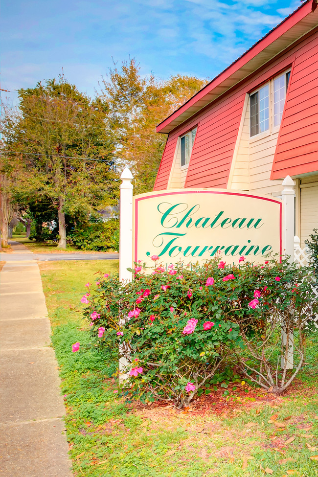 Foto del edificio - Chateau Tourraine Apartments