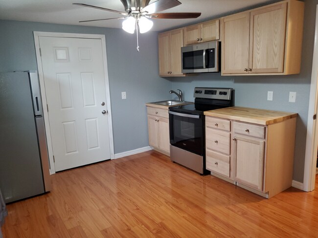 Foto del edificio - 6748 Knightsbridge Dr