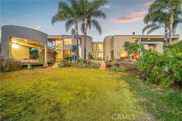 Foto del edificio - 3028 Overhill Dr