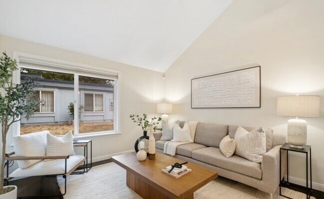 Foto del edificio - 4300 NE Sunset Blvd