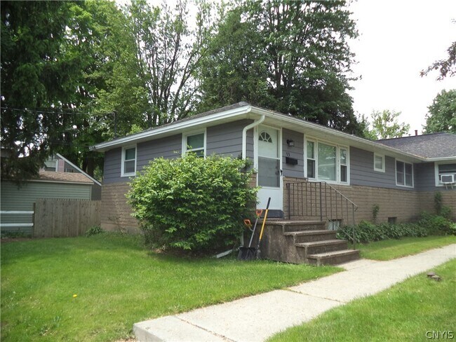 Building Photo - 93 Coolidge Rd