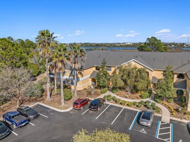 Foto del edificio - 3425 Haley Pointe Rd