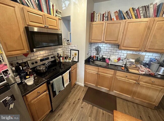 Foto del edificio - 2051 Snyder Ave