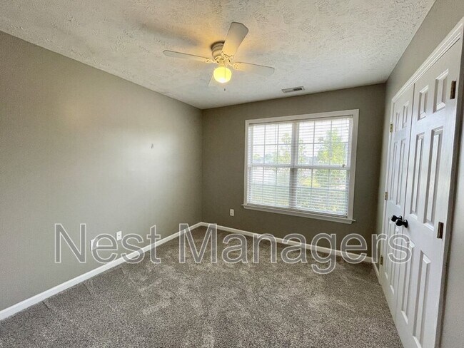 Foto del edificio - 2567 Cameron Woods Ln