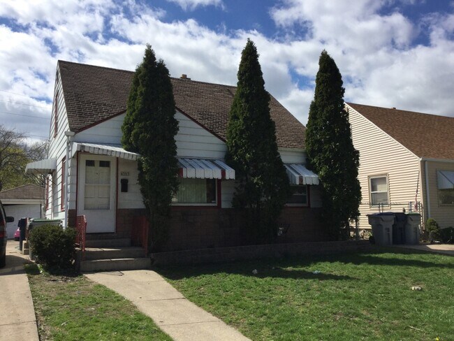 Foto del edificio - 3 Bedroom Single Family Home