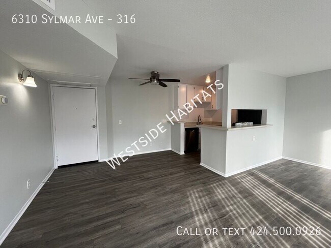 Foto del edificio - 6310 Sylmar Ave
