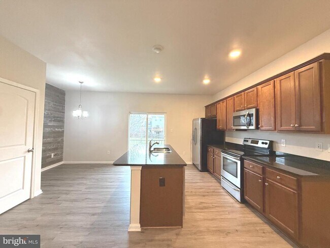 Foto del edificio - 189 Magellan Dr