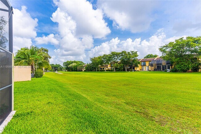 Foto del edificio - Costa Del Sol Boulevard, Doral, FL 33178 - 3 BR 3 BA townhouse
