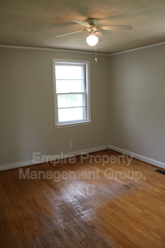 Building Photo - 1516 Summerland Dr