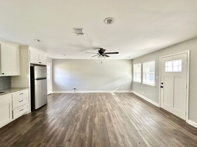 Foto del edificio - Pecan St. (LEASE UP ONLY)