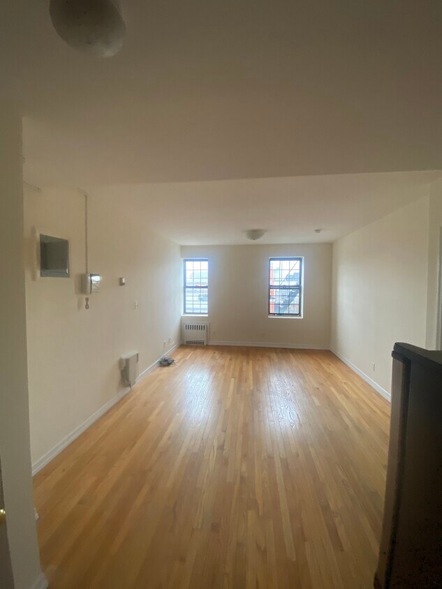 890 W Beech St Unit 1G, Long Beach, NY 11561 Apartments 890 W Beech