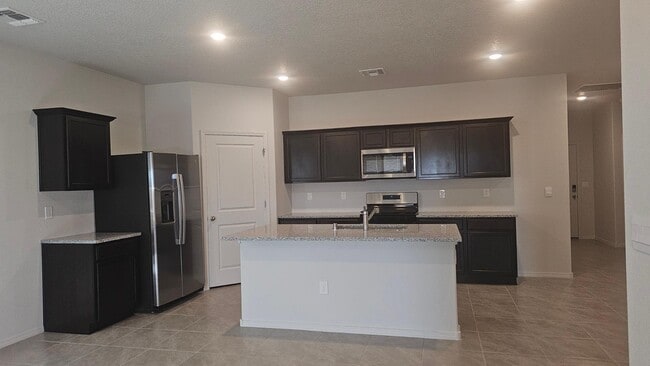 Building Photo - 1449 Vista Grande Lp