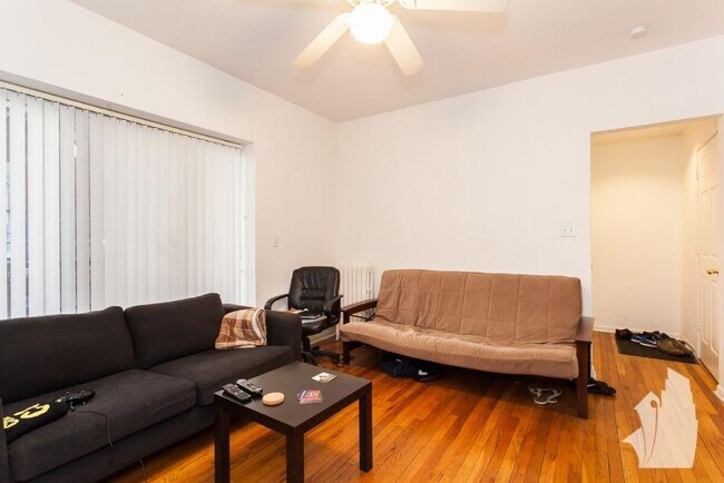 Foto del edificio - 513 W Deming Pl