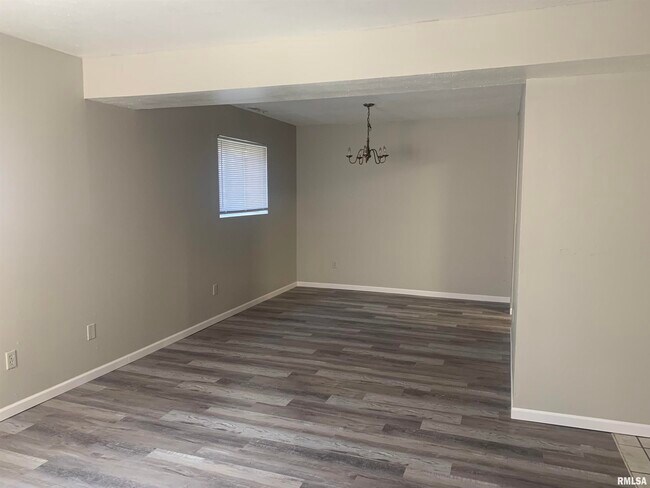 Building Photo - 3617 W Richwoods Blvd