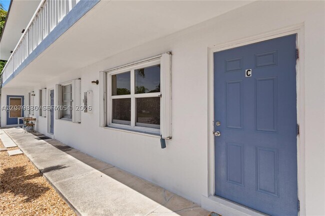 Foto del edificio - 609 NE 6th St