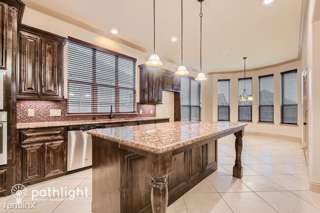 Building Photo - 4 br, 4 bath House - 788 Deverson Dr UNIT