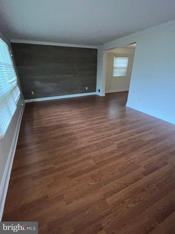 Foto principal - 5807 Lamont Dr