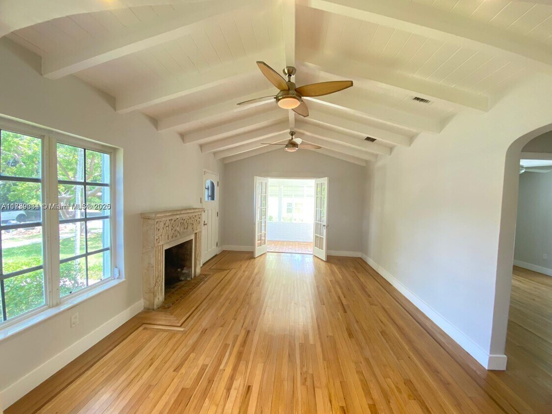 Photo - 668 NE 72nd St (Miami, FL)