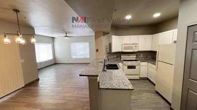 Building Photo - 3650 Morningstar Dr