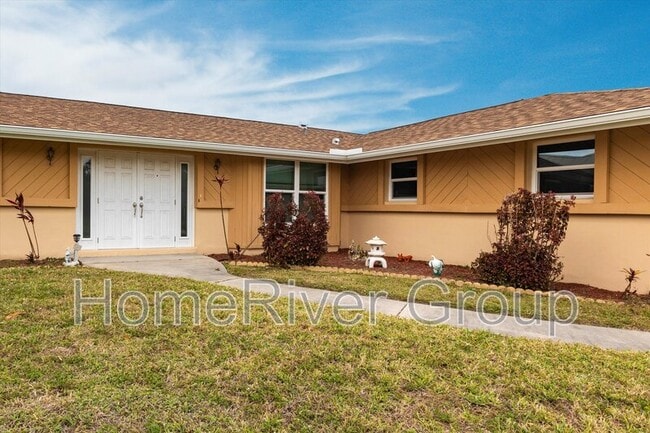 Building Photo - 6860 Kenwood Dr