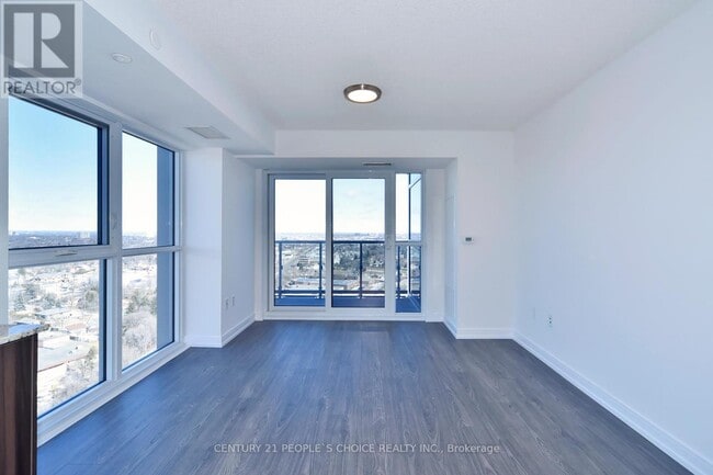 Building Photo - 225 Village Green Square