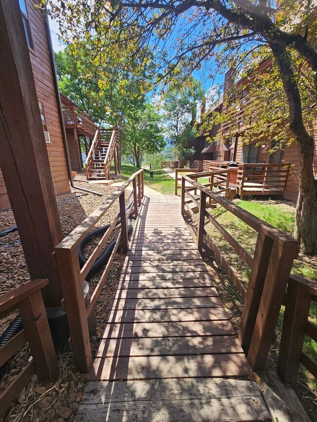 Foto del edificio - 2335 Stepping Stones Way