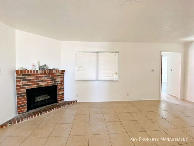 Foto del edificio - 6917 Mendon Ln