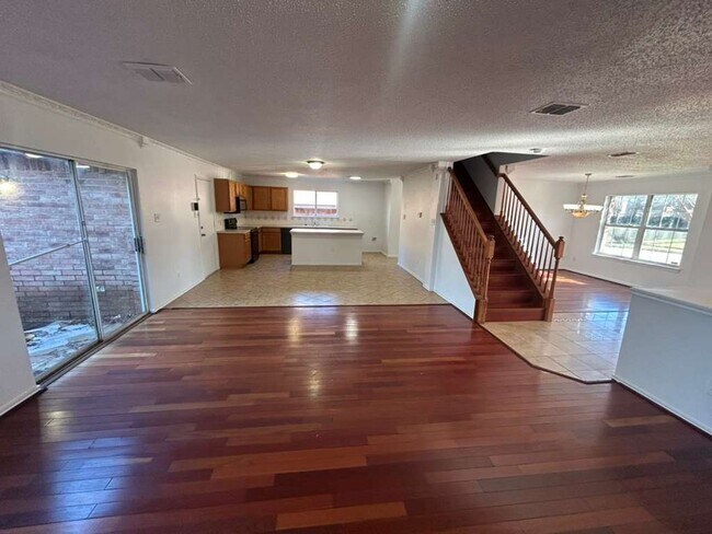 Building Photo - 1137 Beechwood Ln