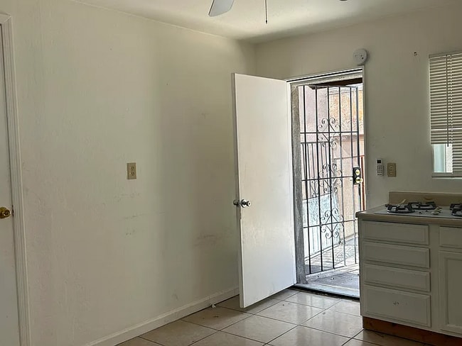 Photo - 1217 W Wabash St House