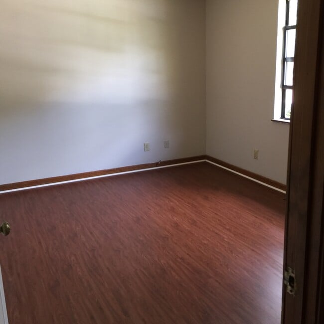 Building Photo - 75 Ezzard St