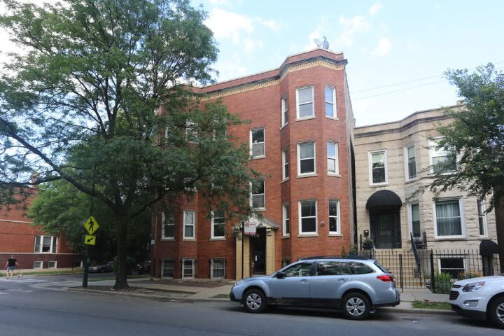 Primary Photo - 2649 N Sacramento Ave