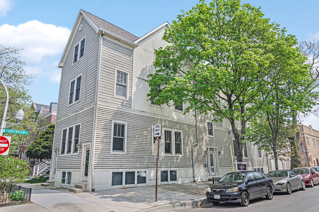 Primary Photo - 1459 W Melrose St