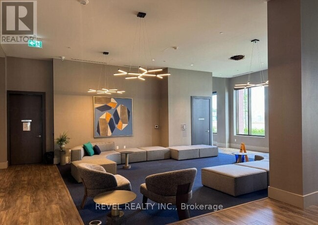 Photo du bâtiment - 2550 Simcoe St N