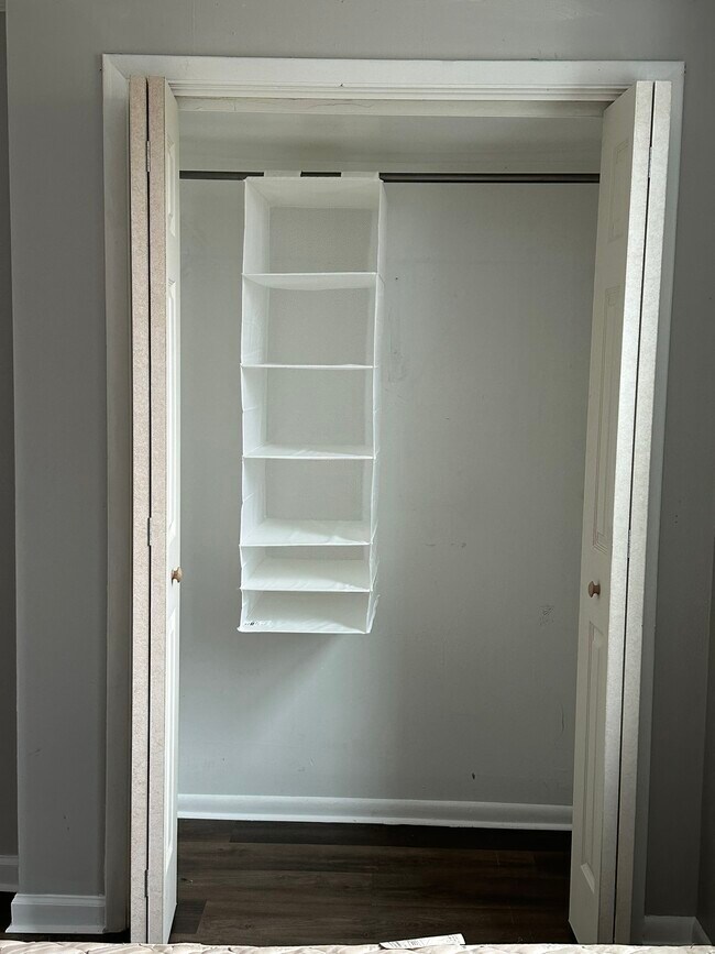 Foto del edificio - 1821 Realty Ave