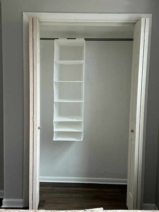 Building Photo - 1821 Realty Ave